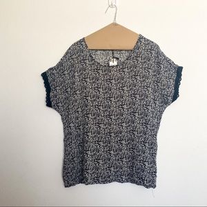 PLUS SIZE BLACK AND WHITE 3X BLOUSE